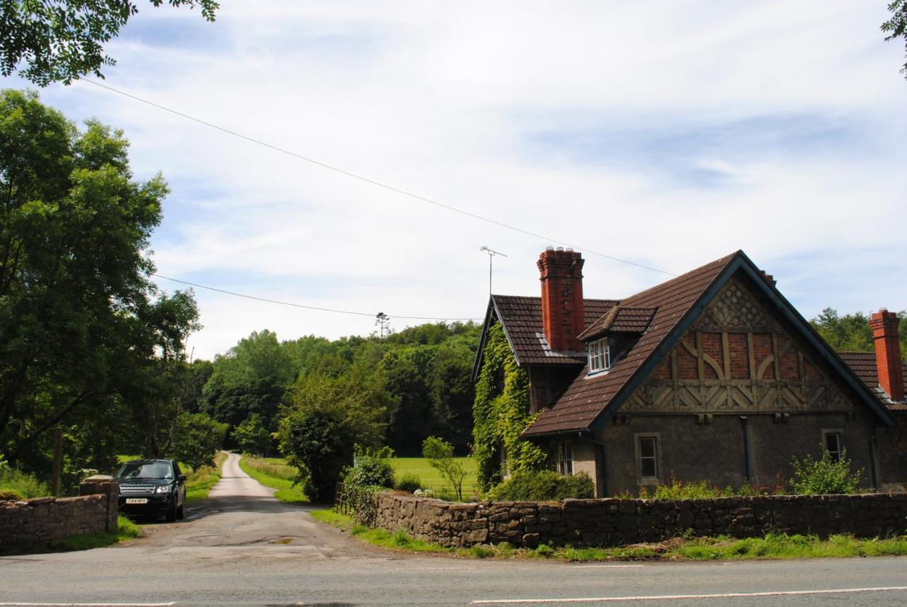 Penbedw Estate -Rural retreats,tennis Mold Buitenkant foto